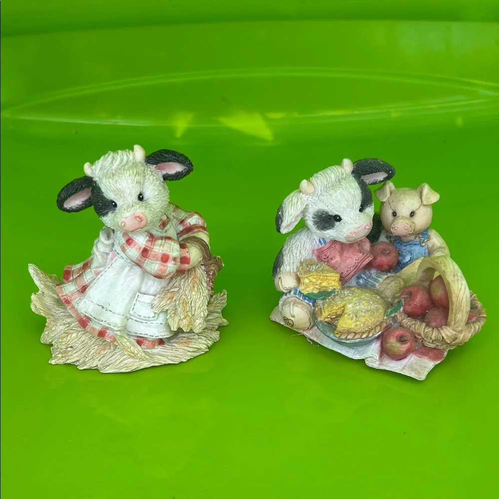Adorable Vintage Enesco Cow Figurine Set - Black and White